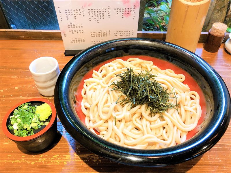 福岡うどん 何玉食べても同じ金額 春月庵 承天寺前店 博多うどんの歴史はここから ふくおかナビ