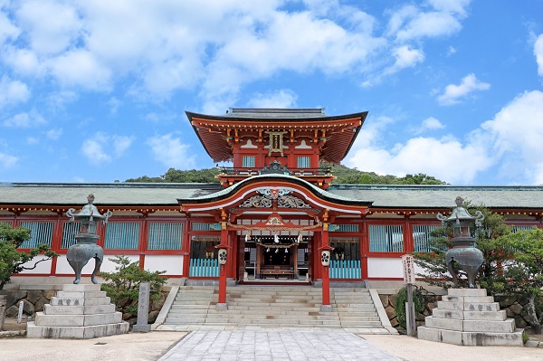 おいでませ山口へ】日本最初の天神さま！日本三天神のひとつ「防府天満宮」⛩ | ふくおかナビ